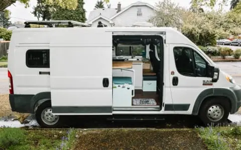 2016 Dodge ProMaster 2500   **** Minutes from PDX Airport ****