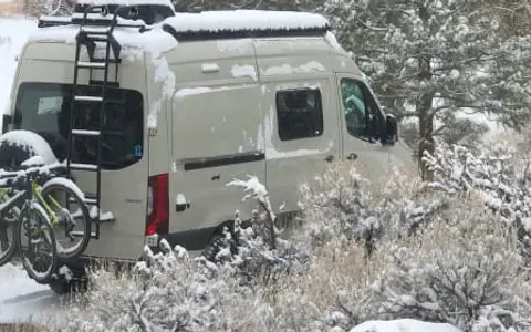Mercedes Revel 4x4 still like Brand New! Ready to Go!!