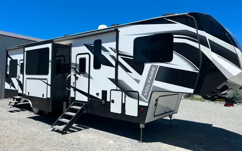 Luxurious 2020 Dutchmen 3635 Toy Hauler