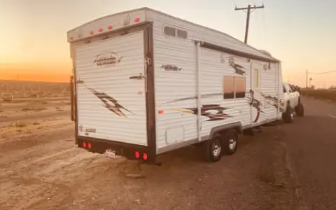 THE ATTITUDE TOY TRAILER
