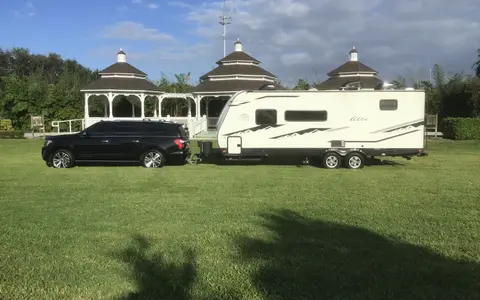 BUNKHOUSE GETAWAY