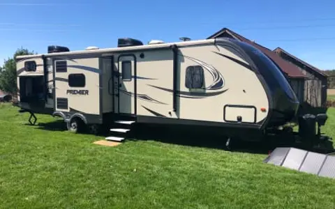 2018 Keystone Bullet Premier 34’ Bunkhouse