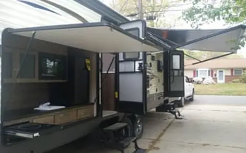 2019 Palomino Puma 31BHSS