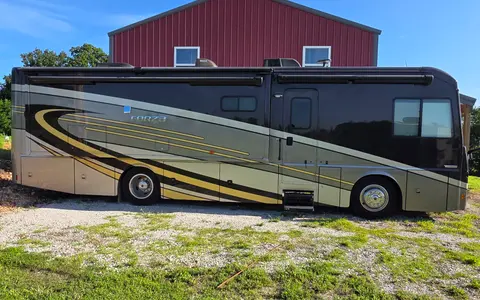 Luxury 2019 Winnebago Forza 34T Diesel Class A | Sleeps 5 | King Bed