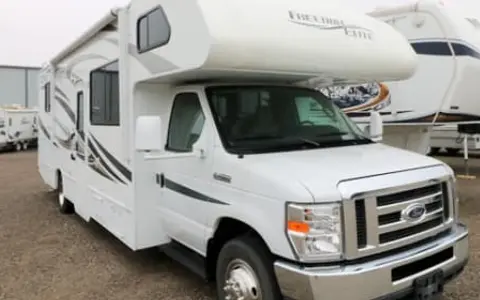 Ellie-29' Class C Sleeps 8