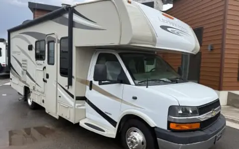 2018 Coachmen LEPRECHAUN 240FS