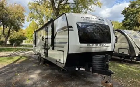 2025 Alpha Wolf Bunkhouse | Sleeps 8 | Deliverable
