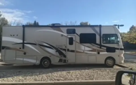 2015 Thor Motor Coach ACE 27.1