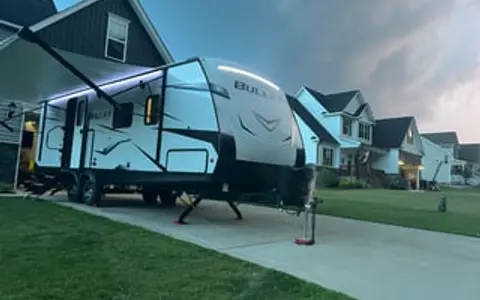 2021 Keystone RV Bullet 250BHS: Sleeps 6-8!