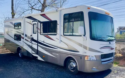 Lea's Thor Motor Coach 31G Class A