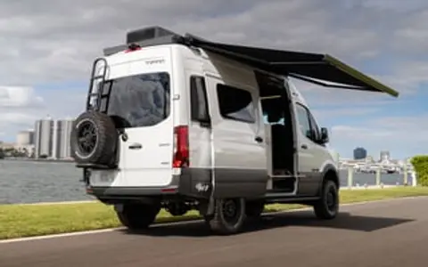The Tank: Tiffin GH1 • Starlink Wifi • Luxury van