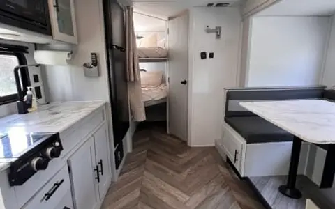 Charming & Fully Equipped Camping Trailer for Rent – Adventure Awaits!