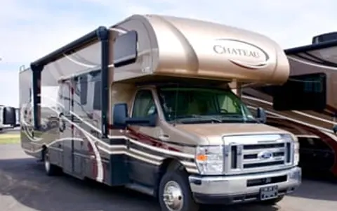 On The Go Chateau *2019 Bunkhouse*