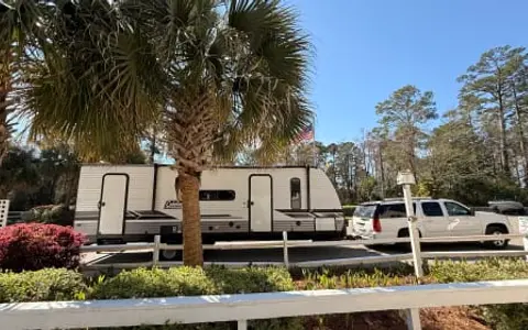 Colonial Caravan