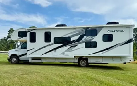 Convenience RV's Chateau 31EV