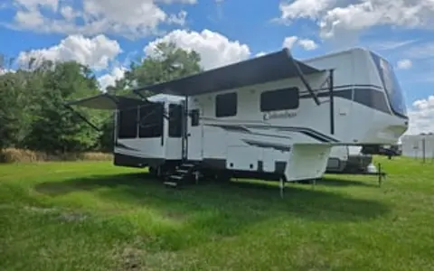 2024 Palomino Columbus 329DV