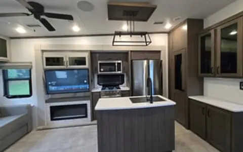 Luxury Camping with Comforts of Home