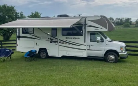 2019 Winnebago Minnie Winnie 25b