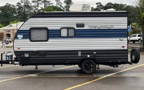 FOREST RIVER WOLF PUP LIGHTWEIGHT -  SLEEPS 3  ORLANDO FL