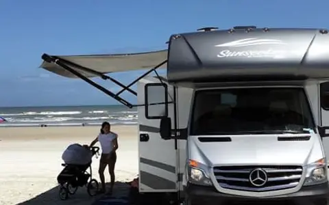 2018 Mercedes Sprinter Forest River Sunseeker 6night minimum