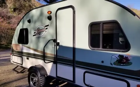 "The Frog Pod" 2016 Forest River R-Pod - **Lightweight & Easy to drive**