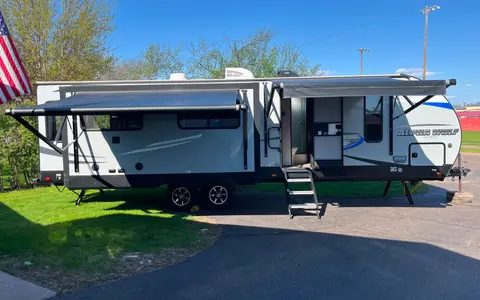 Oren's Forest River Cherokee Alpha Wolf 26RL-L Travel Trailer