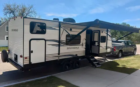20 Springdale with Private Queen and Bunks