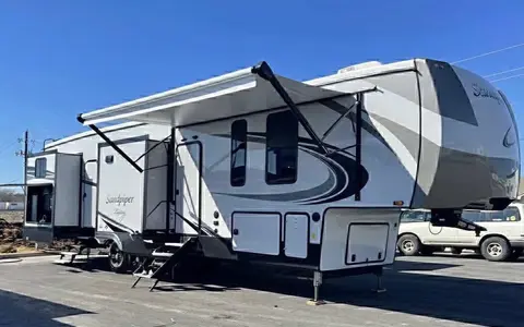 Luxury Camping by the Parker’s