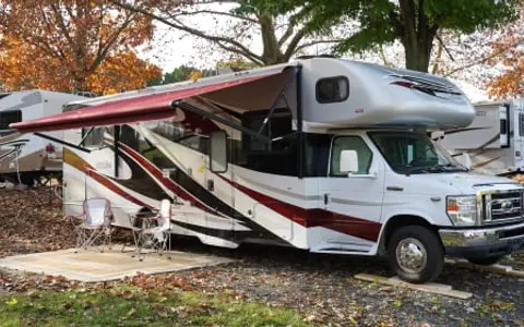 Itasca Impulse | Optional E-bikes and Trailers (2)