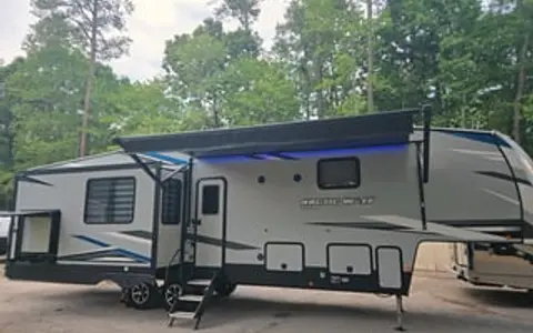 Spacious 5th Wheel | Family Adventures Await!